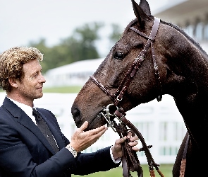 Simon Baker, Koń