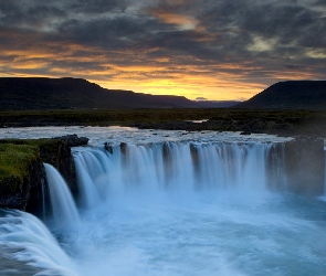 Islandia, Wodospad
