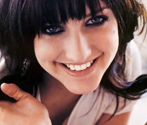 Ashlee Simpson, Uśmiech