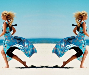Candice Swanepoel, Plaża