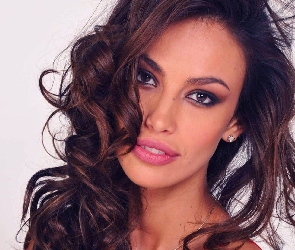 Madalina Ghenea, makijaż
