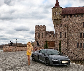 Ekaterina Fetisova, Budowla, Audi R8