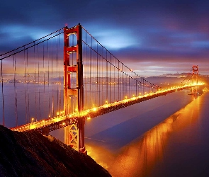 Most, Kalifornia, Golden Gate