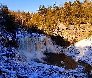 Śnieg, Rzeka, Skały, Wodospad