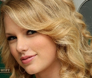 Taylor Swift, Napis, Blondynka