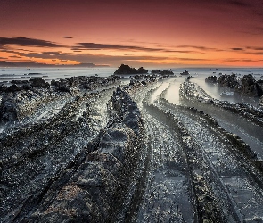 Wybrzeże, Kamienie