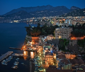 Miasto nocą, Niebo, Miasto, Port, Morze, Wlochy, Sorrento