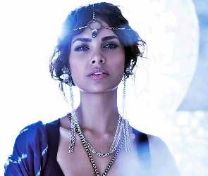 Aktorka, Biżuteria, Esha Gupta
