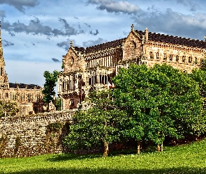 Kantabria, Comillas, Sobrellano, Pałac, Kościół, Park
