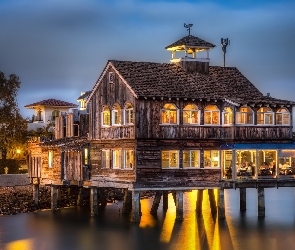 San Diego, Palach, Restauracja, Na