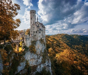 Lasy, Góry, Lichtenstein, Niemcy, Zamek Lichtenstein Castle, Skały