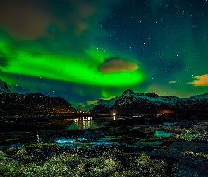 Morze, Norwegia, Lofoty, Zorza polarna, Góry