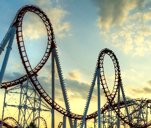 Roller coaster, Kolejka, Wesołe miasteczko