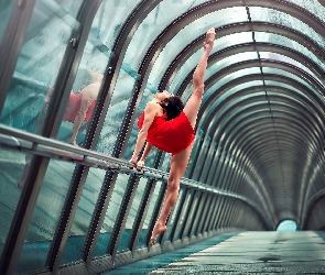 Kobieta, Tunel, Gimnastyka