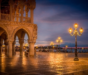 Plac Piazzetta, Włochy, Wenecja, Latarnie, Pałac Dożów