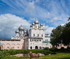 Cerkiew, Drzewa, Niebo