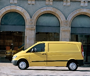Mercedes Benz Vito, Żółty