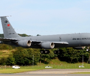 Lądowanie, KC-135 Stratotanker