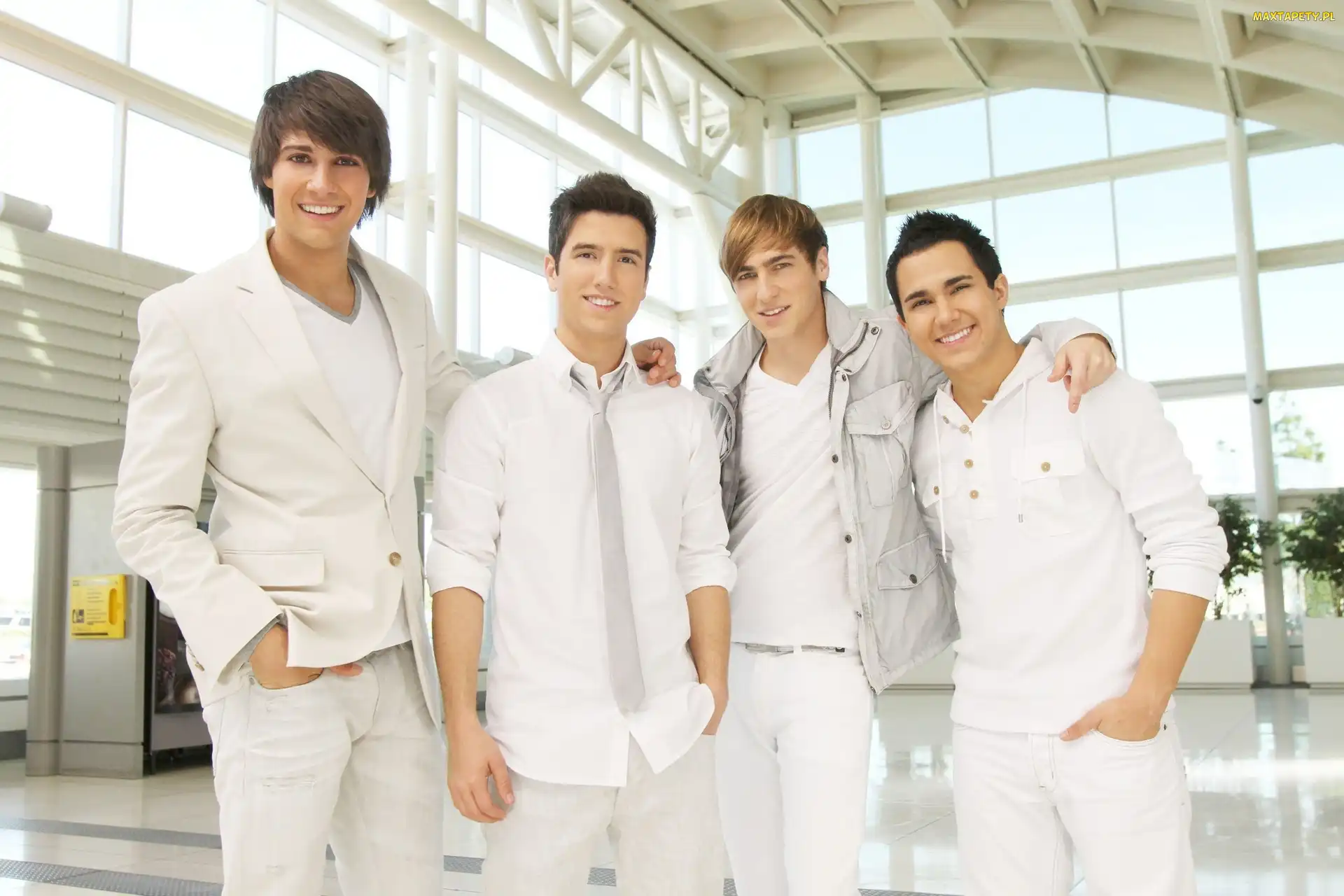 Carlos Pena Jr, James Maslow, Big Time Rush, Serial, Kendall Schmidt, Logan Henderson