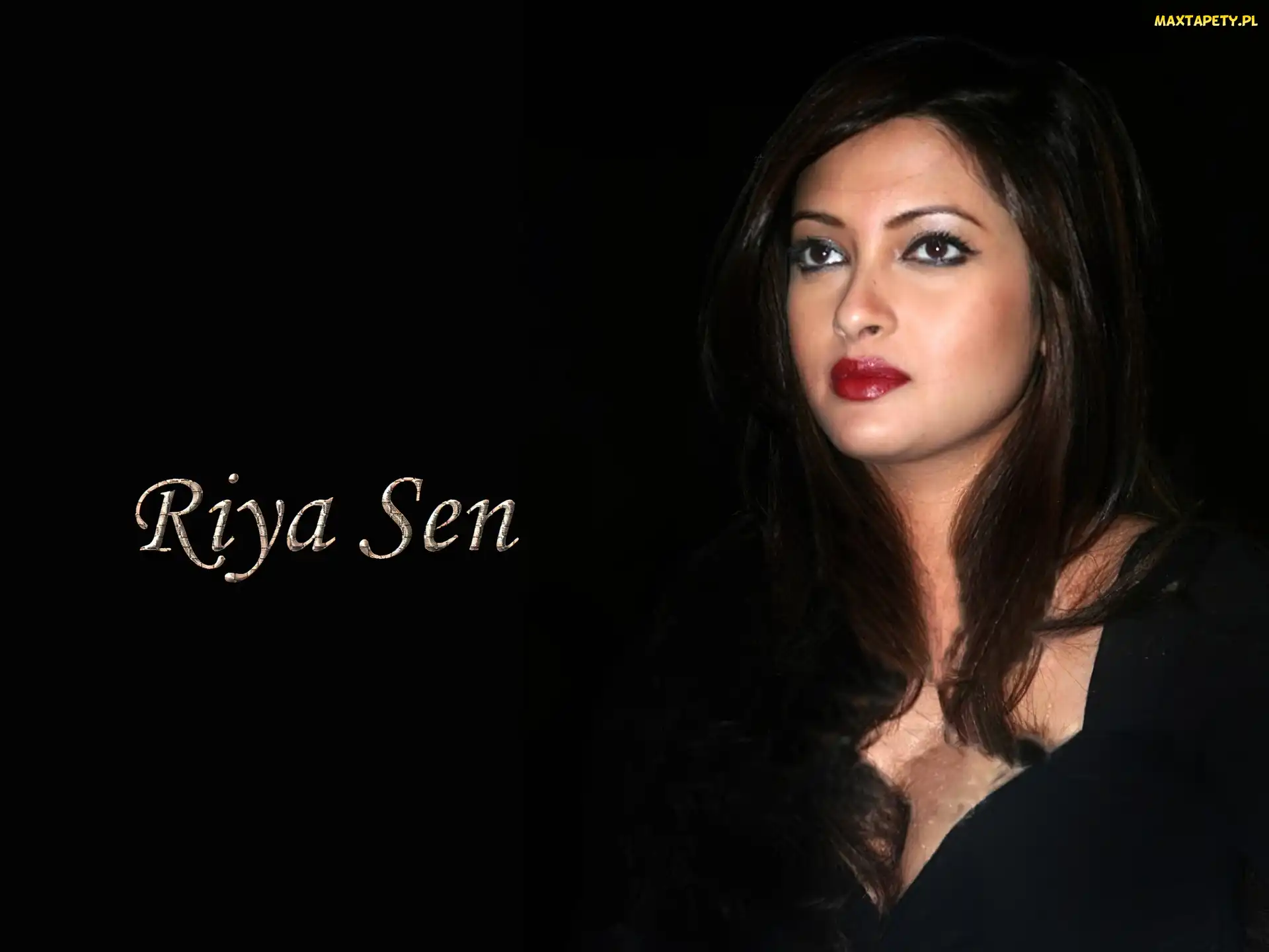 Czerwone, Usta, Riya Sen
