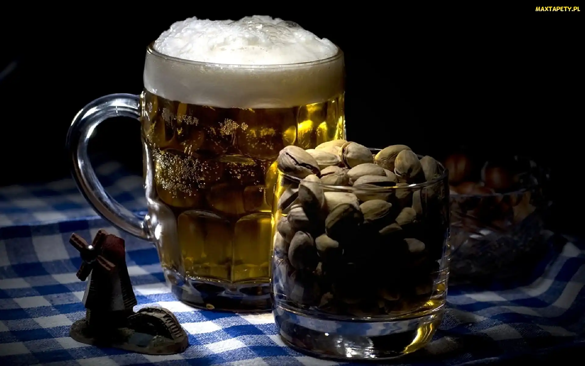 Piwa, Pistacje, Kufel