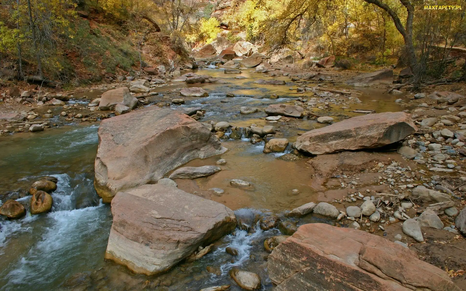 Rzeczka, Głazy