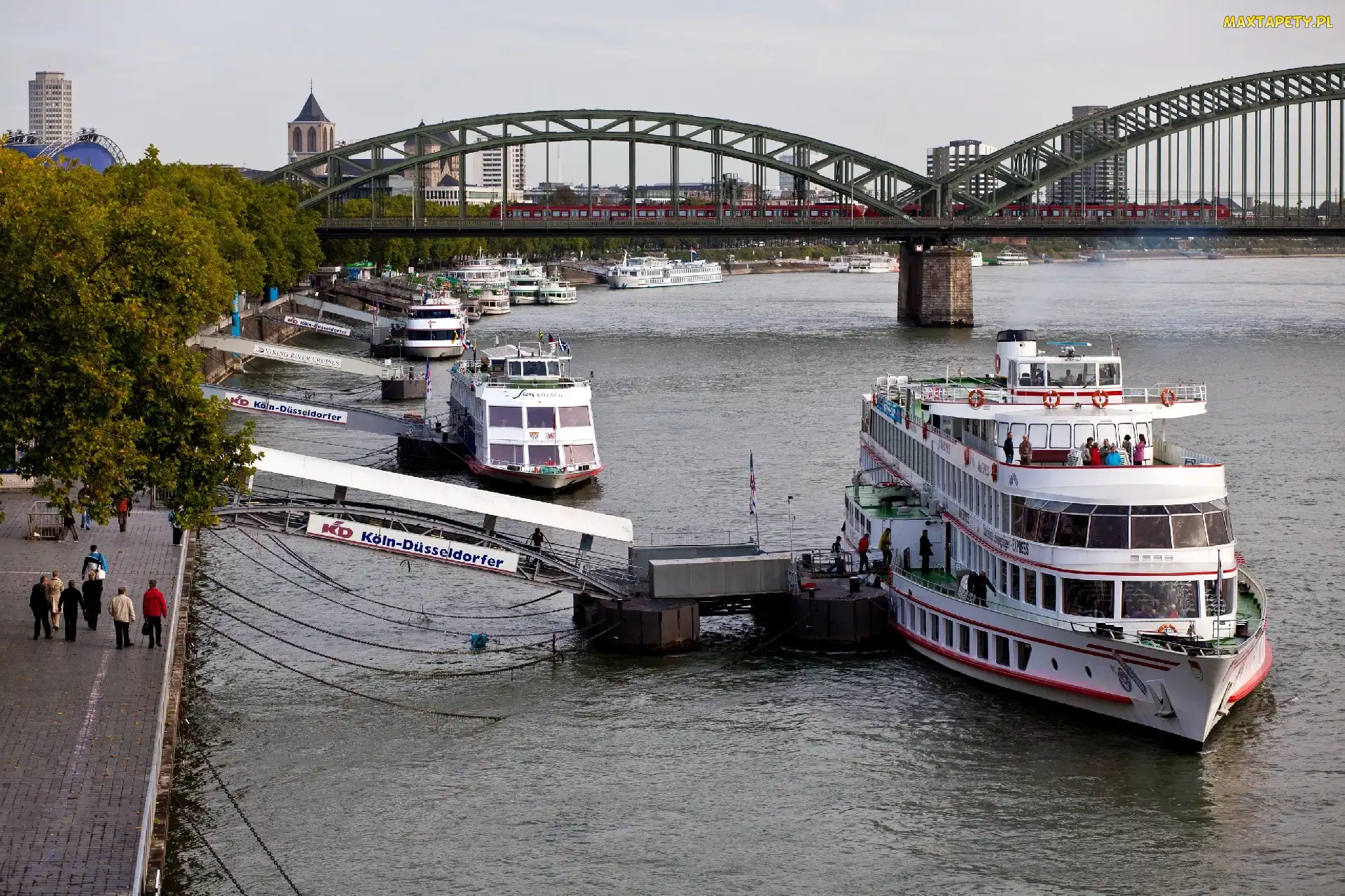 Ren, Dusseldorf, Niemcy