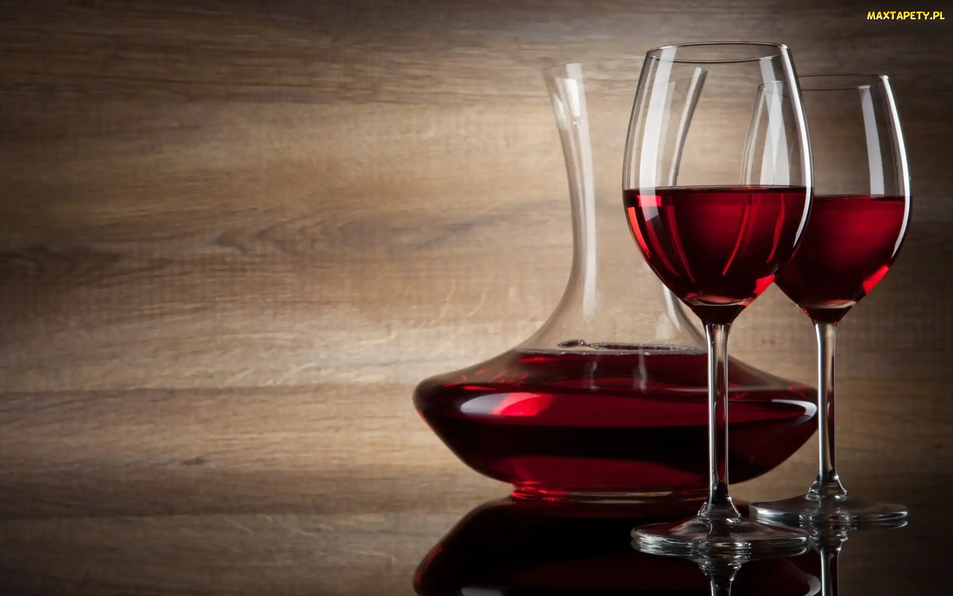 Wino, Kieliszki, Karafka