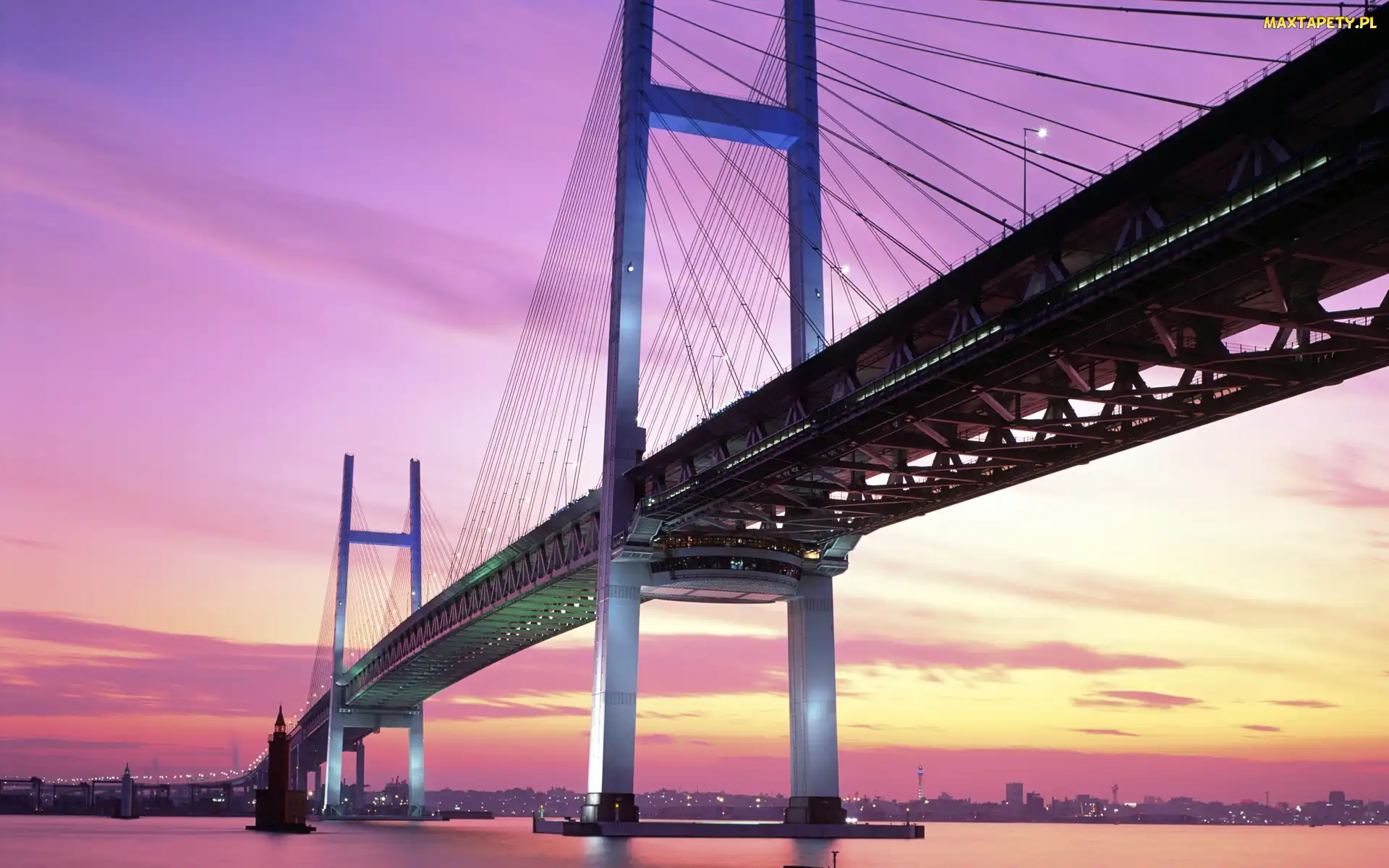 Yokohama Bay, Japonia, Most