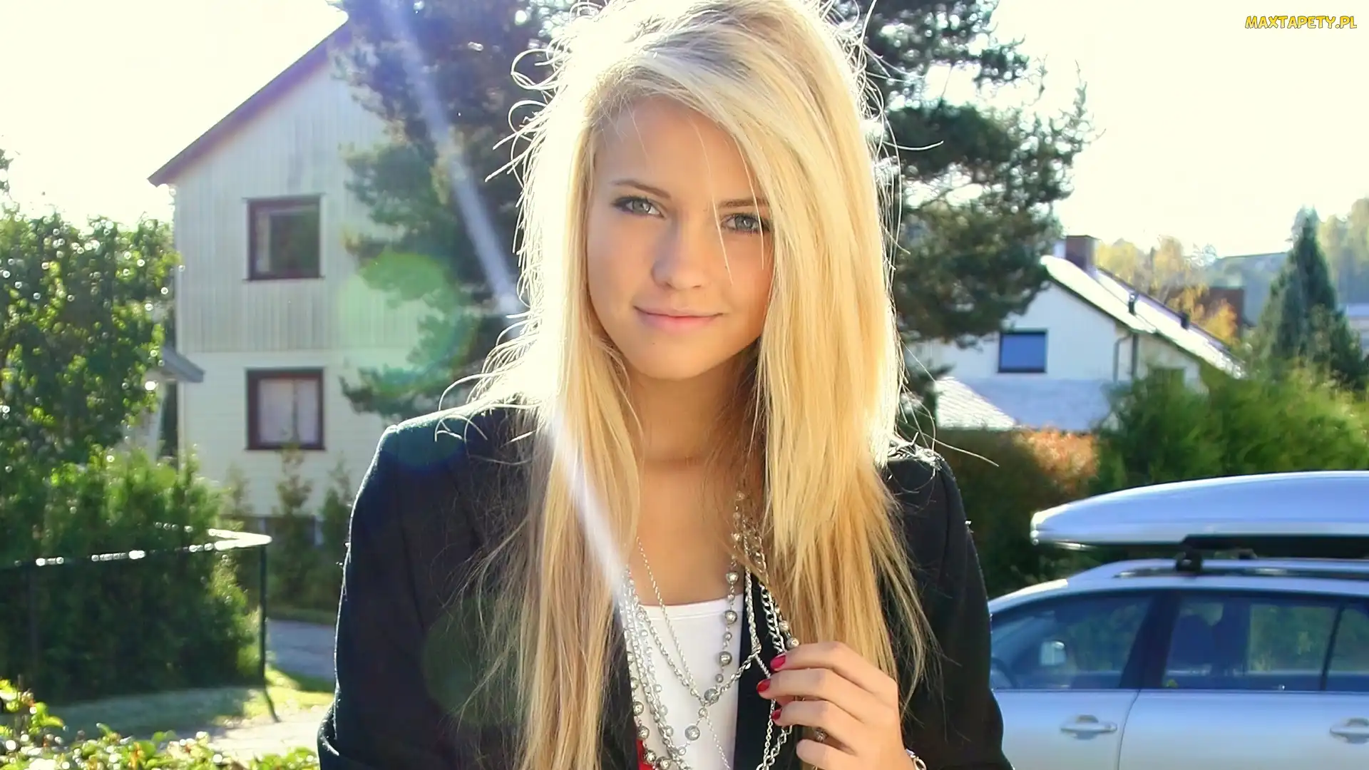 Modelka, Emilie Voe Nereng, Blondynka