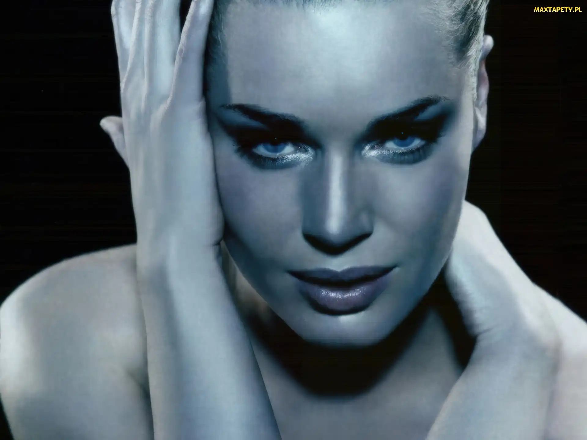 Rebecca Romijn, Twarz