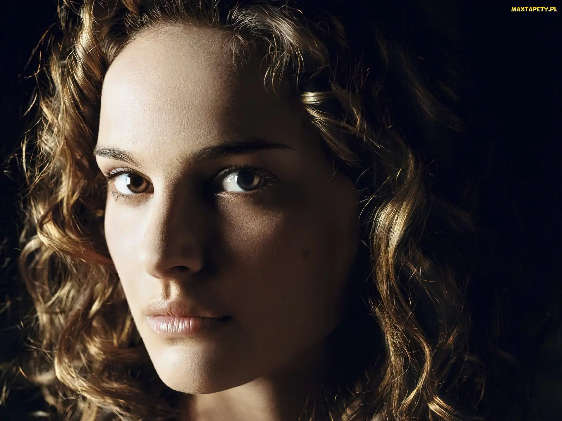 Natalie Portman, Buzia