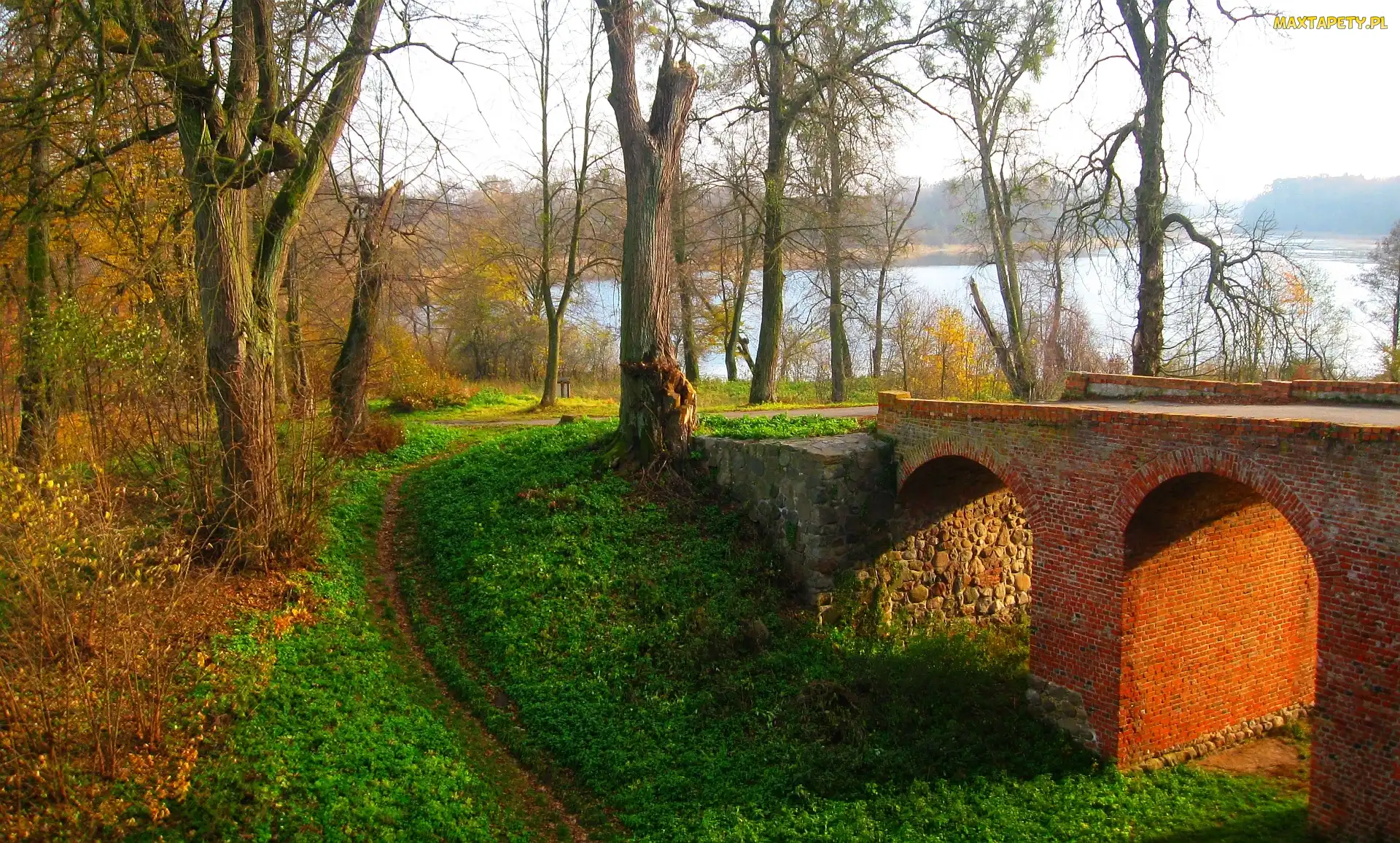 Ruina, Jesień, Most