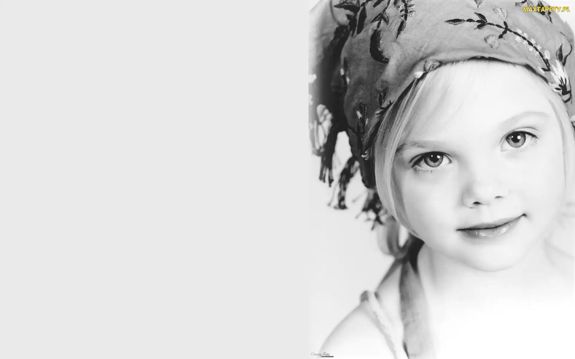 Chusta, Elle Fanning