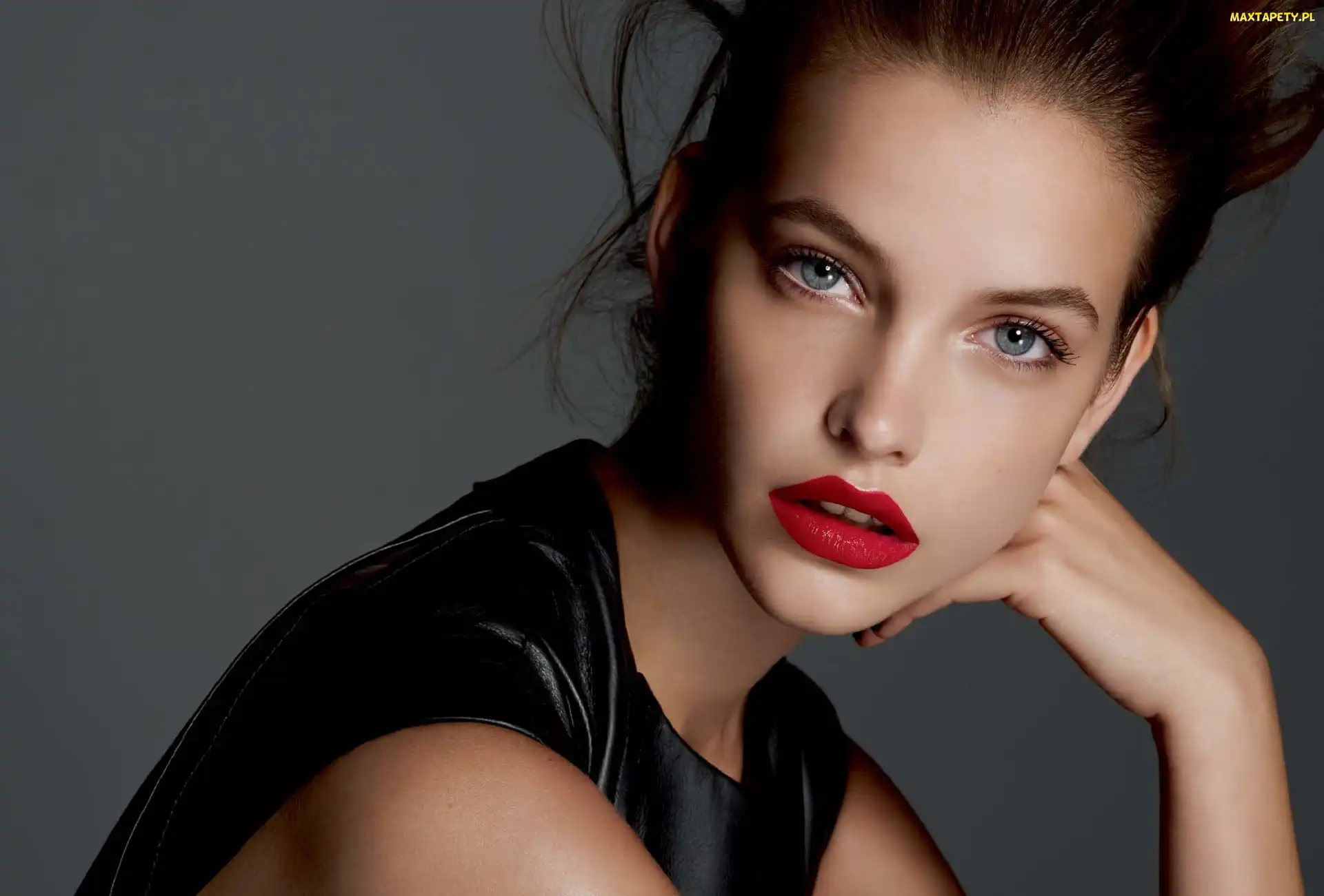 Makijaż, Modelka, Barbara Palvin, Ręka, Kobieta