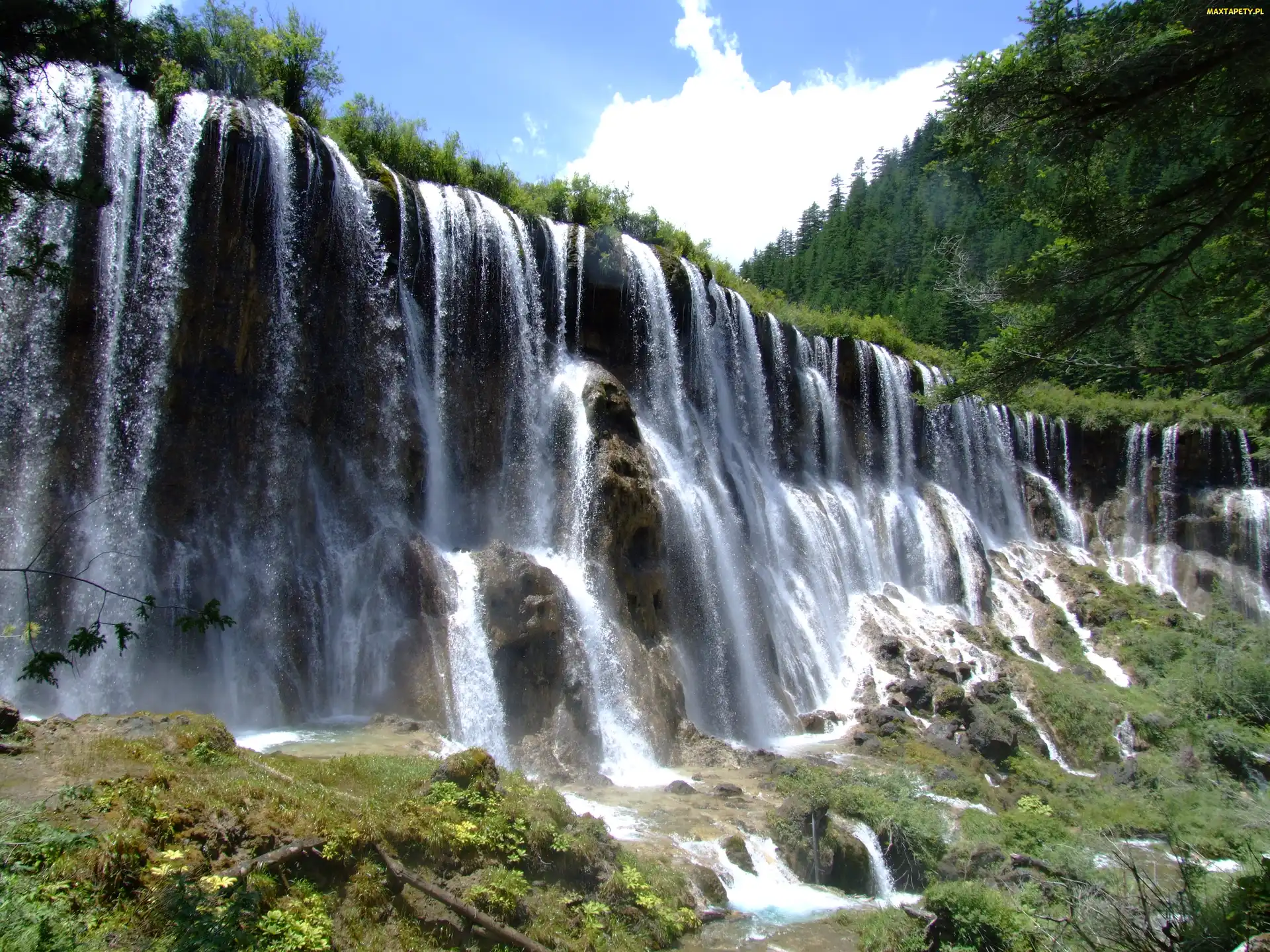 Nuorilang, Chiny, Wodospad