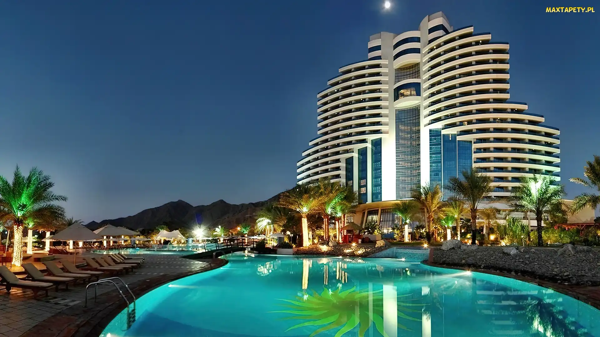 Hotel, Basen, Noc