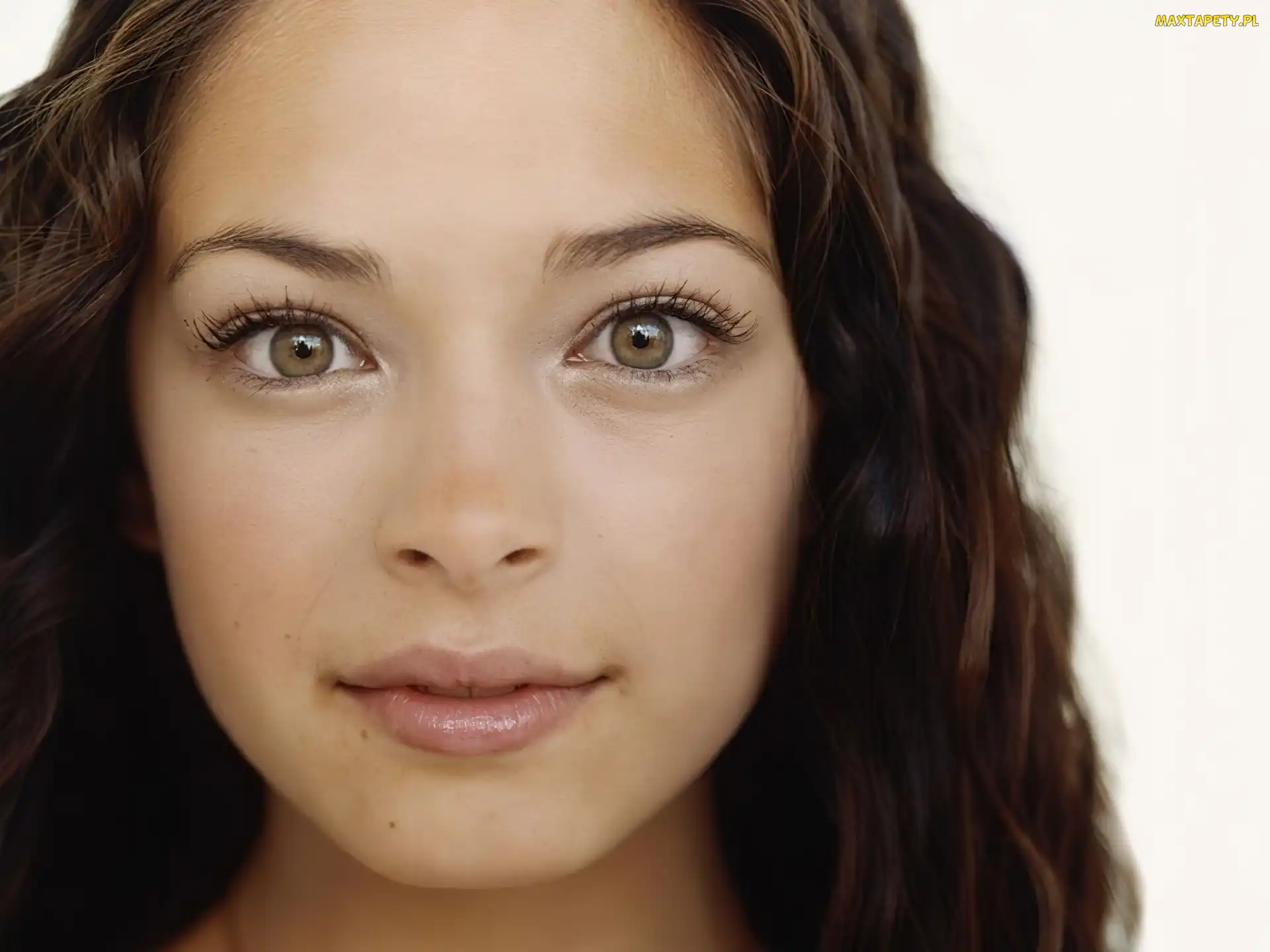 Kristin Kreuk, Oczy