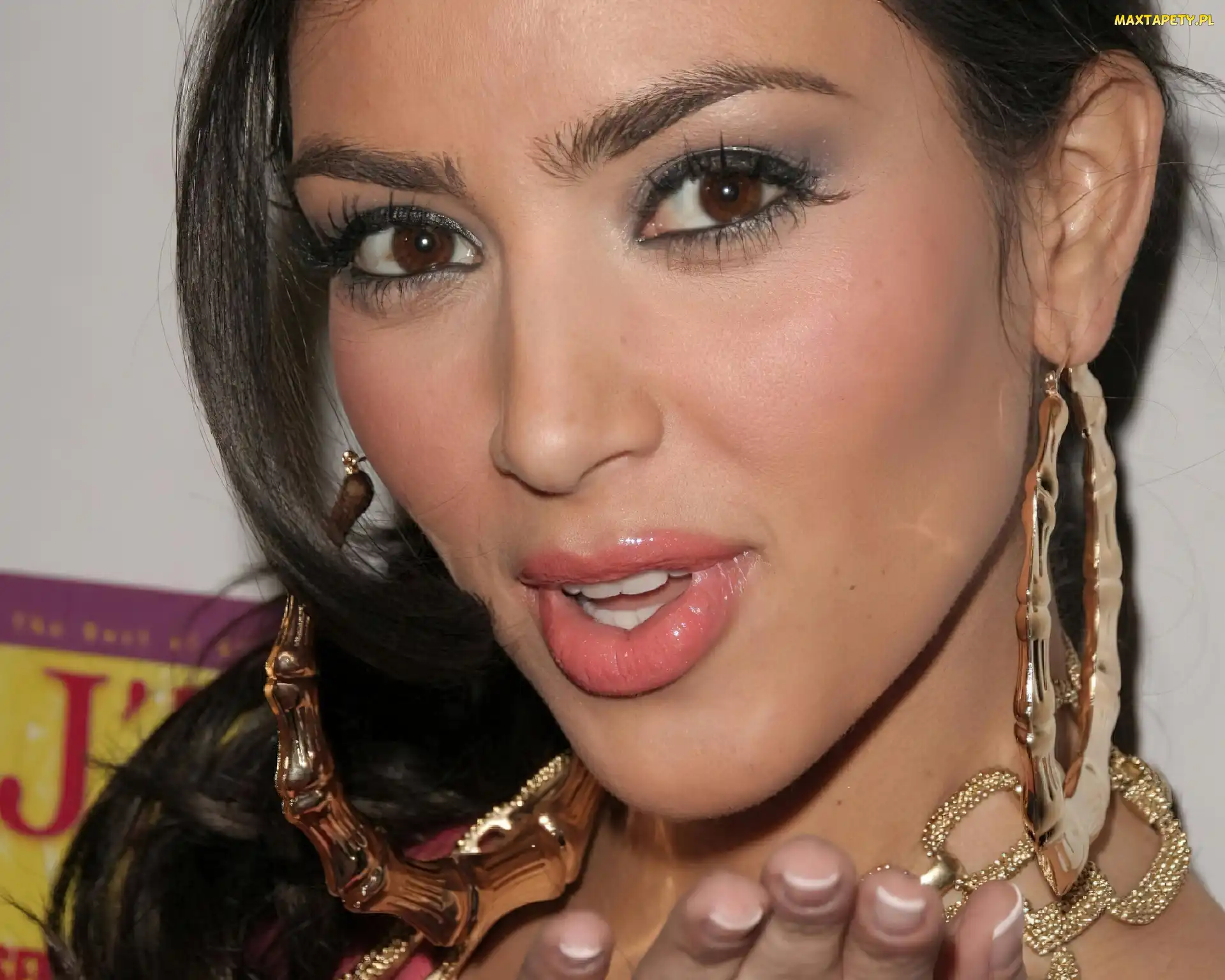 łańcuszek, kolczyki , Kim Kardashian, Kobieta