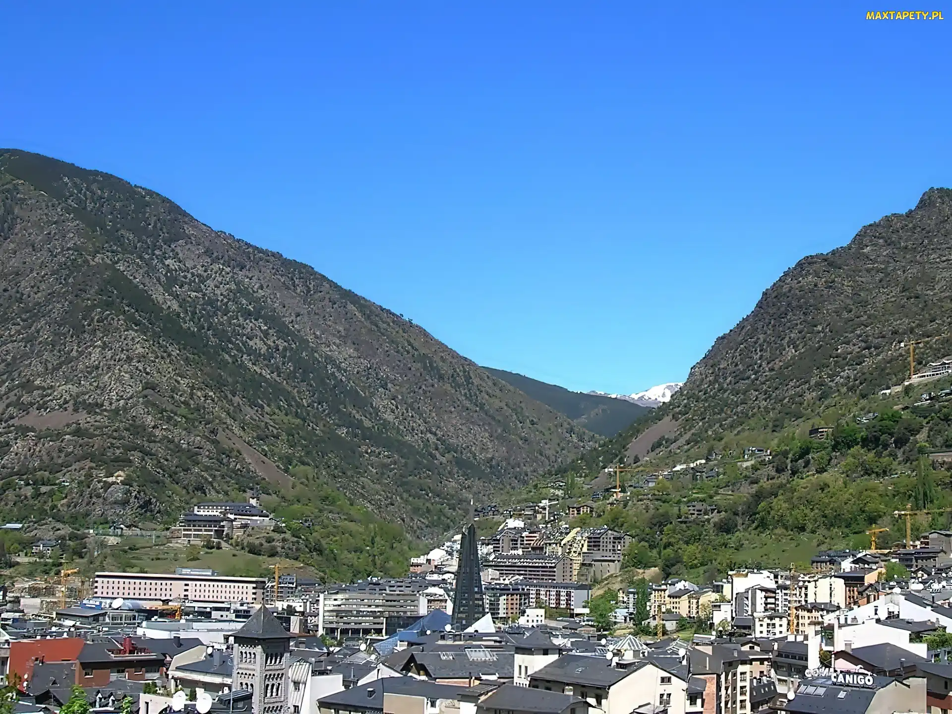 Andorra la Vella, Stolicy, Pireneje, Fragment