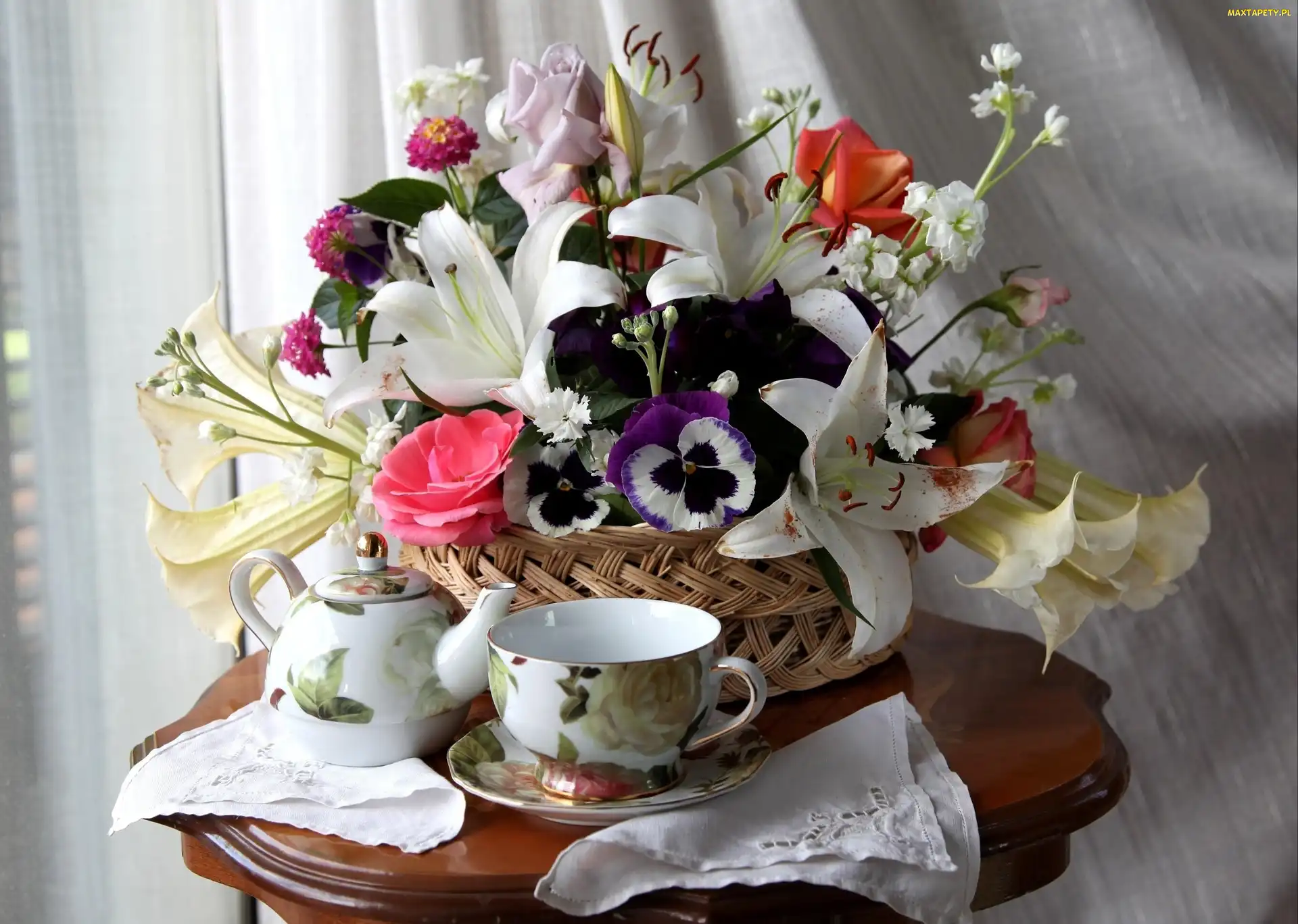 Róże, Serwetki, Porcelana, Bratki, Lilie