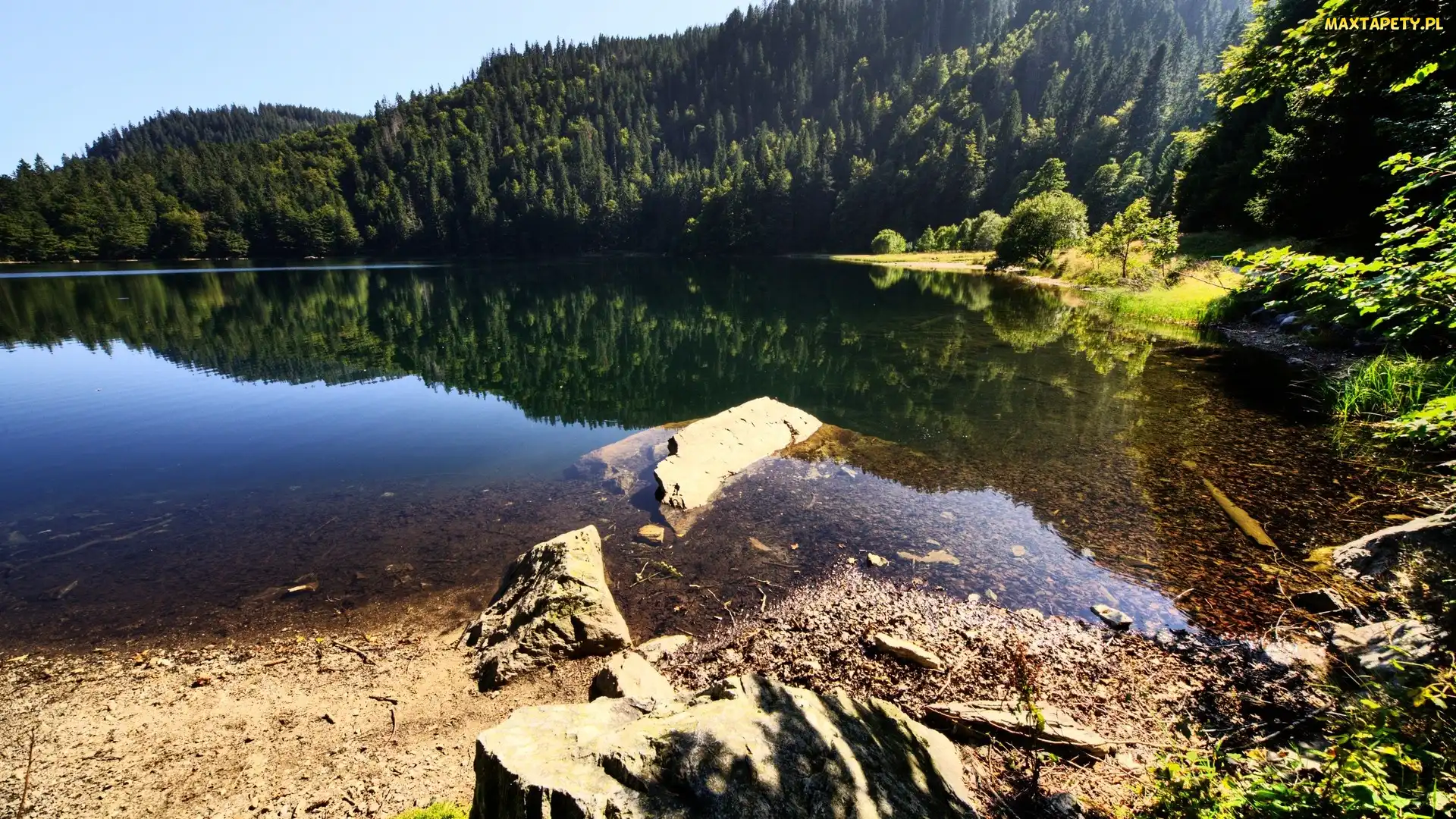 Góry, Brzeg, Jezioro