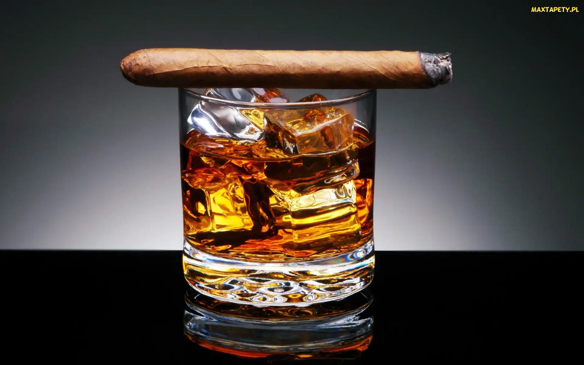 Cygaro, Szklanka, Whisky