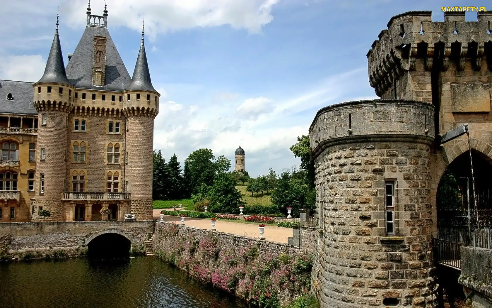 Francja, Region Bourgogne, Zamek La Clayette, Chateau de la Clayette