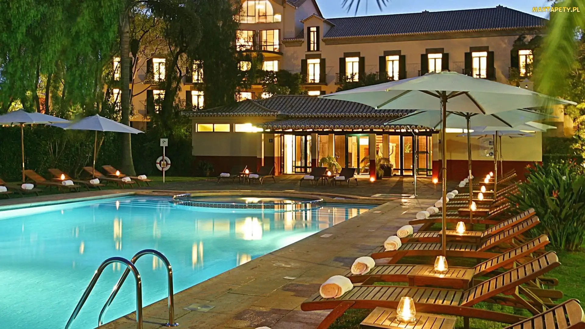 Basen, Wakacje, Parasole, Leżaki, Hotel