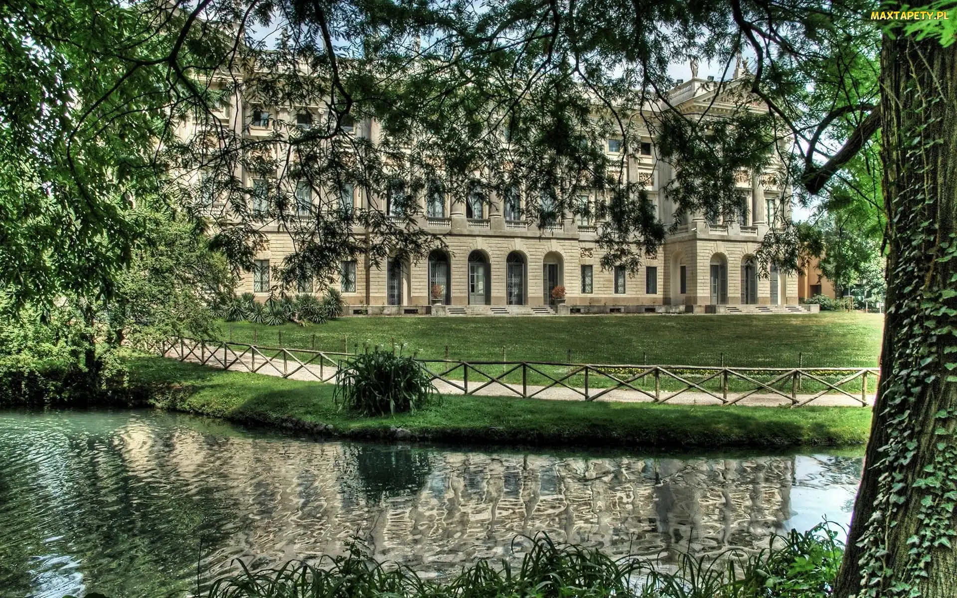 Mediolan, Staw, Park, Pałacyk