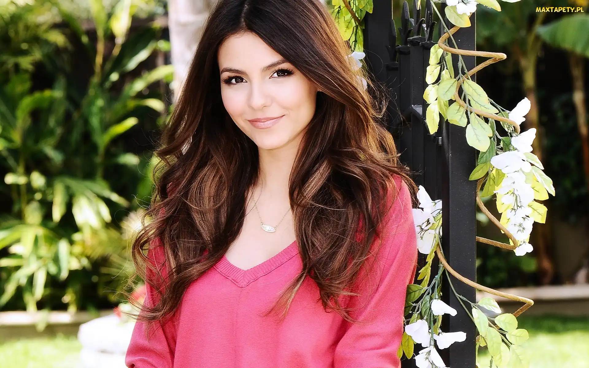 Victoria Justice, Naszyjnik