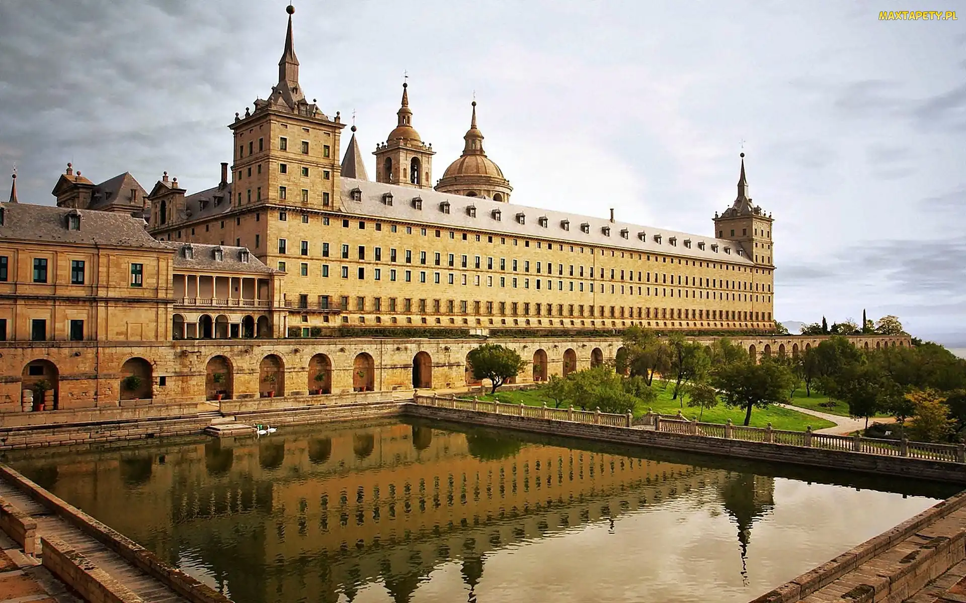 W San, Biblioteczny, Zespół, Lorenzo, Klasztorno, Escorial, Pałacowo