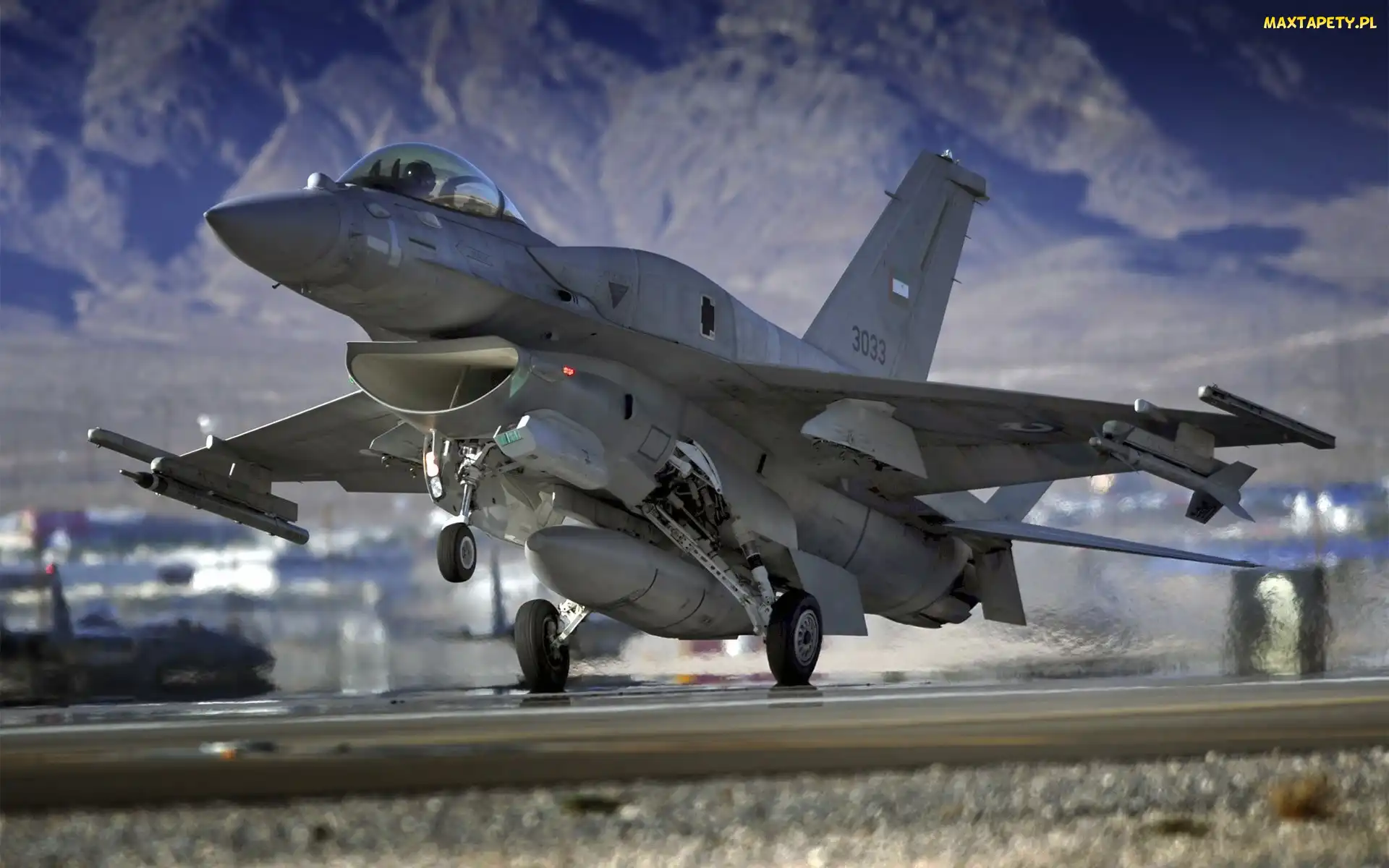 Samolot, F-16