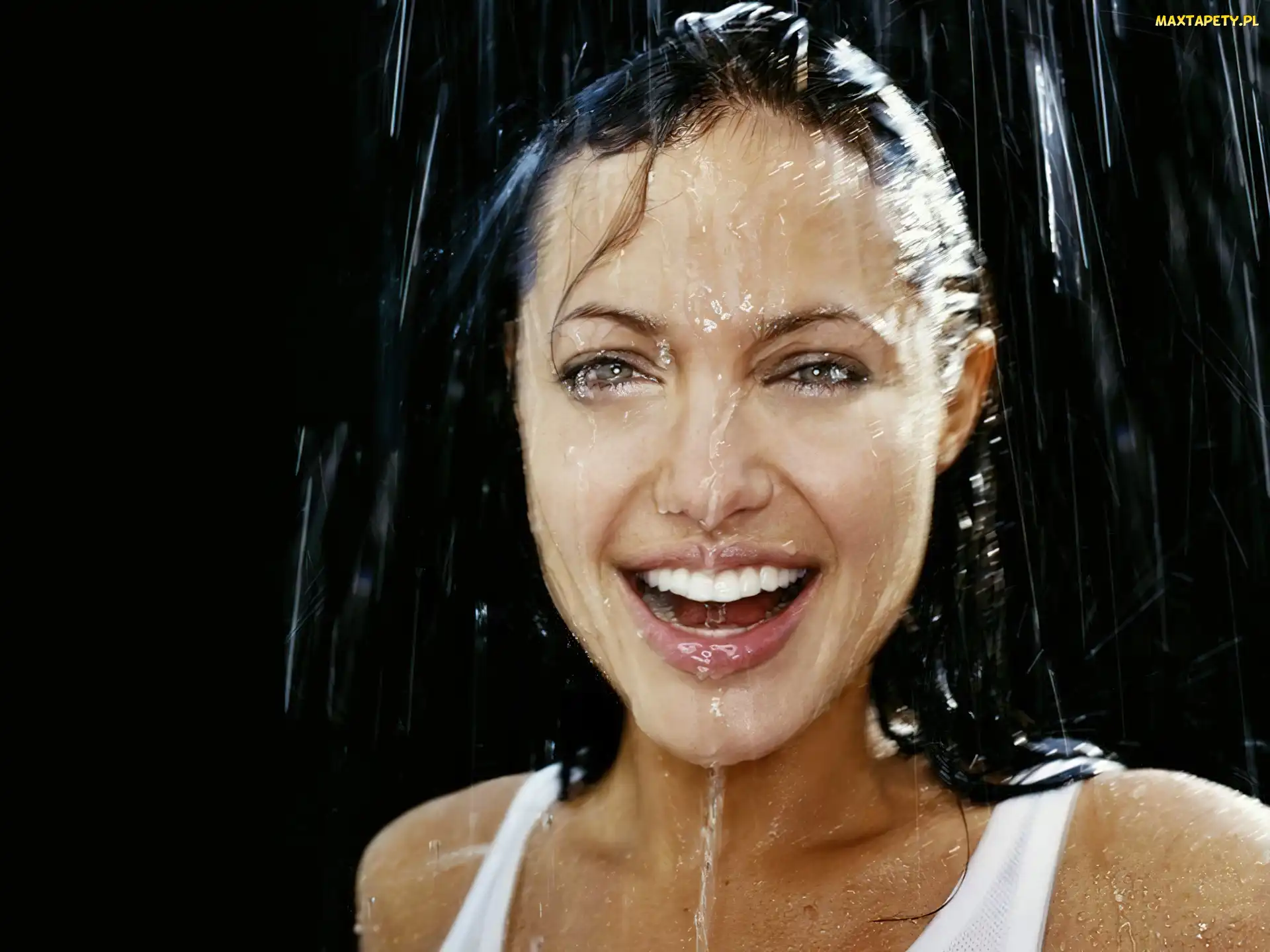 mokre włosy, Angelina Jolie